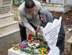 800 bin TL’lik ağlatan tazminat! Mezar taşına sarıldılar…