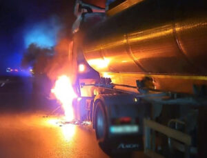 Adana’da tankerde başlayan yangın ormanlık alana sıçradı