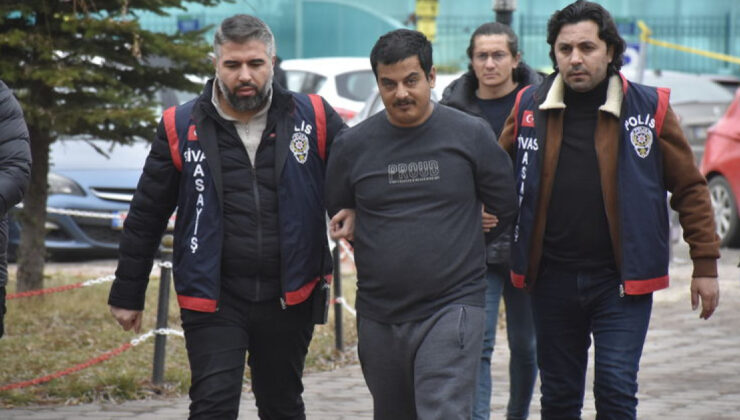 Ağabeyini kalbinden bıçakladı! Katil kardeşten ilk ifade!