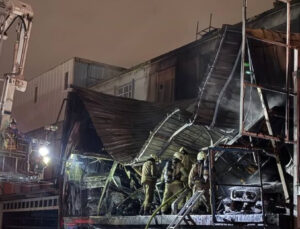 Başakşehir’de oto sanayi sitesinde yangın: 1 ölü