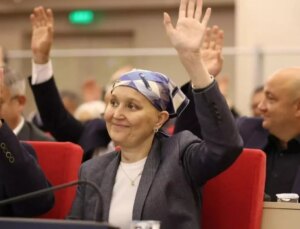 Kanser tedavisi gören Şehzadeler Belediye Başkanı Durbay entübe edildi