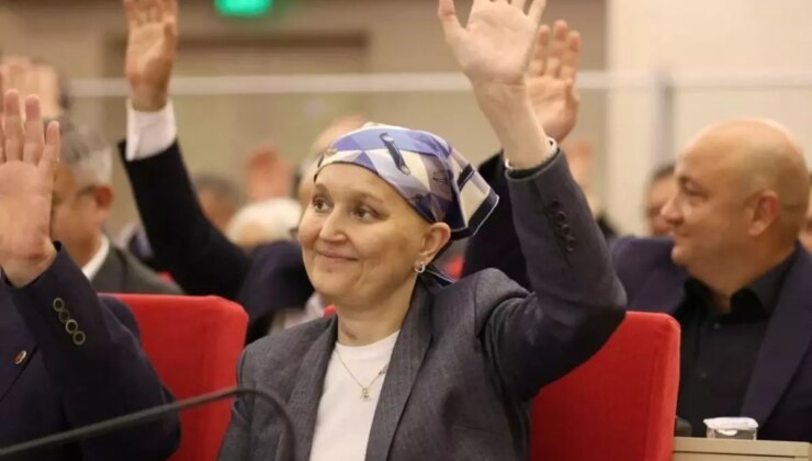 Kanser tedavisi gören Şehzadeler Belediye Başkanı Durbay entübe edildi