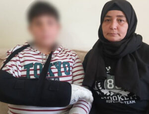 Okulda akran zorbalığı… Parmağı kırıldı dokuları koptu!