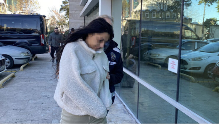 Üşüyüp girdikleri evi soydular!