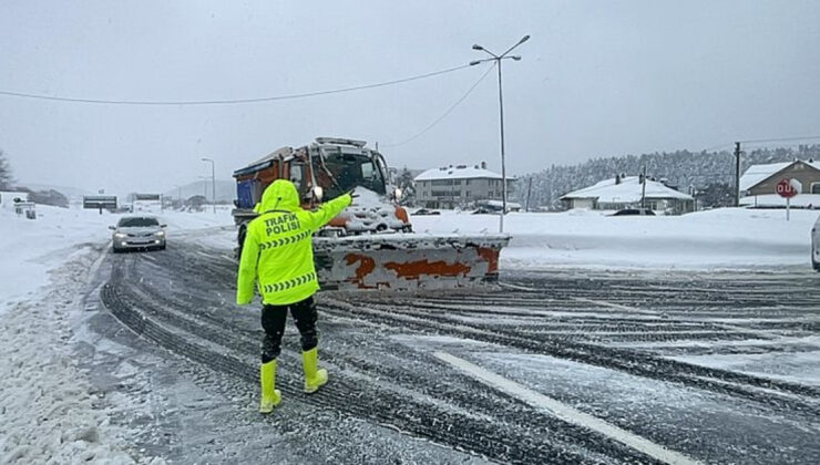 D-100 kara yolu İstanbul istikameti kapandı!