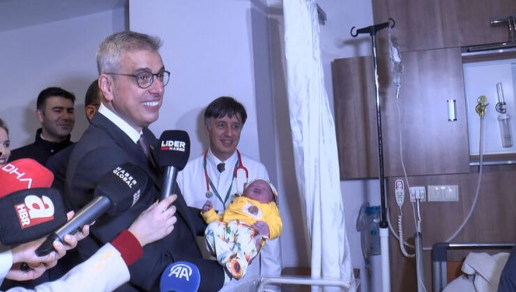 Sağlık Bakanı Memişoğlu yeni yılın ilk bebeklerini ziyaret etti